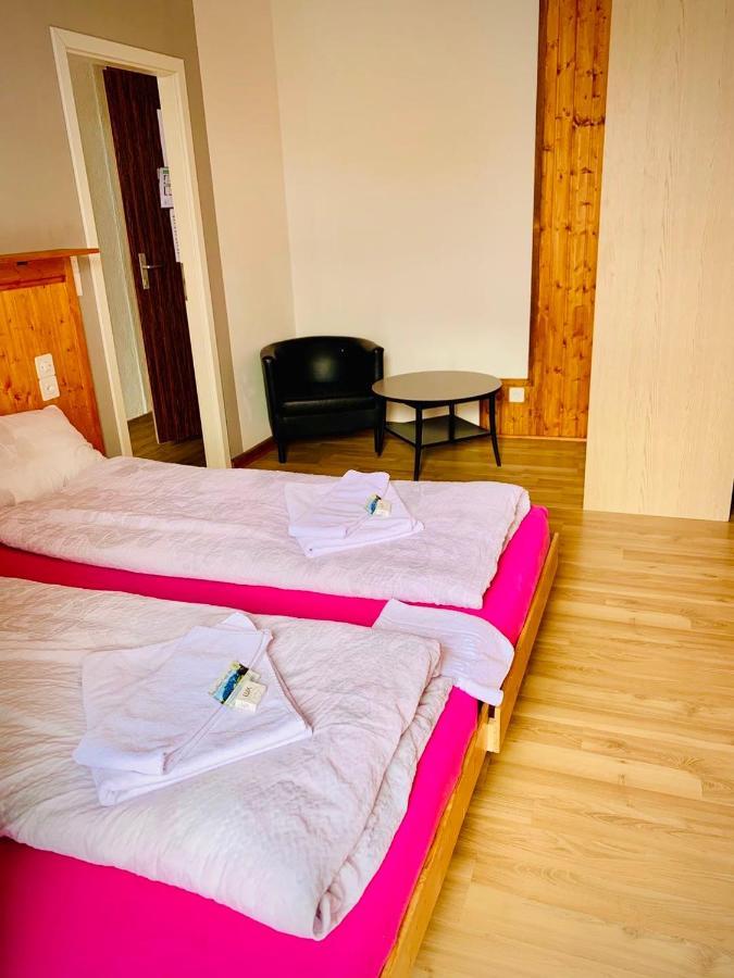 Weisses Roessli Otel Leukerbad Dış mekan fotoğraf